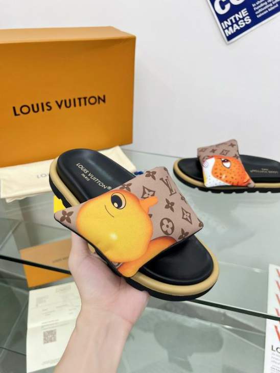 Picture of Louis Vuitton Slippers _SKULVsz35-44mnf05131110